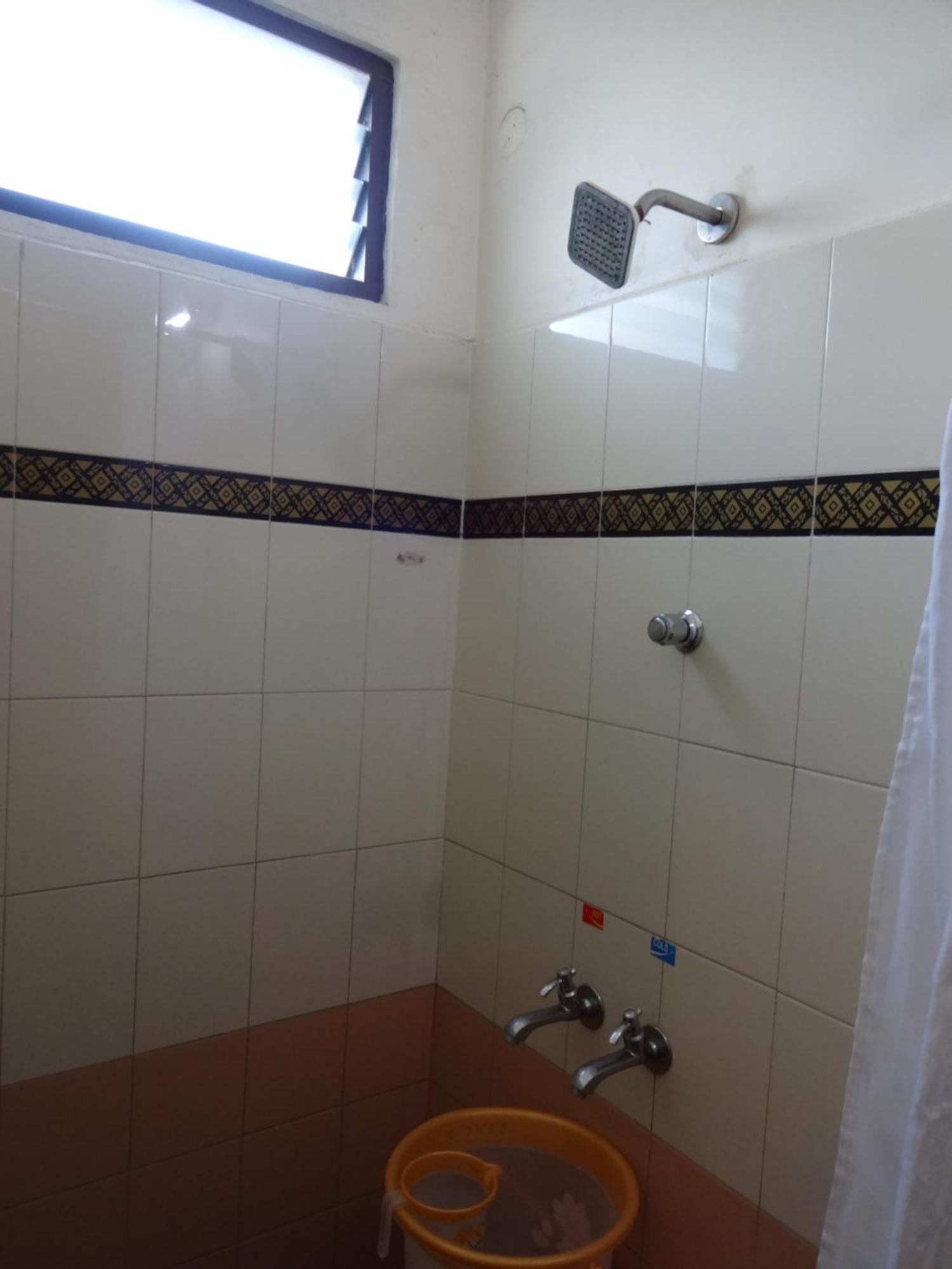 Hotel Sri Sabthagiri Puducherry Buitenkant foto